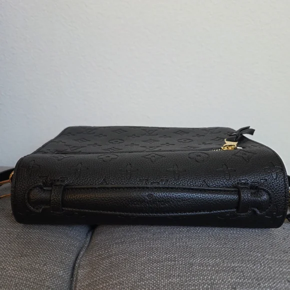 Black Crossbody Bag - Picture 10 of 10